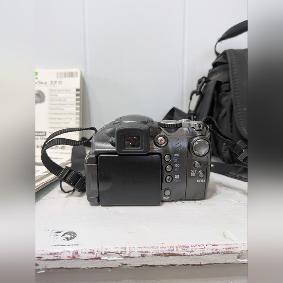 Canon PowerShot S3 IS 6.0 MP Bundle with Memory Card Case Instruction Booklets - Picture 8 of 11